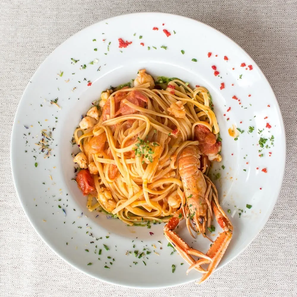 Penne con asparagi verdi freschi