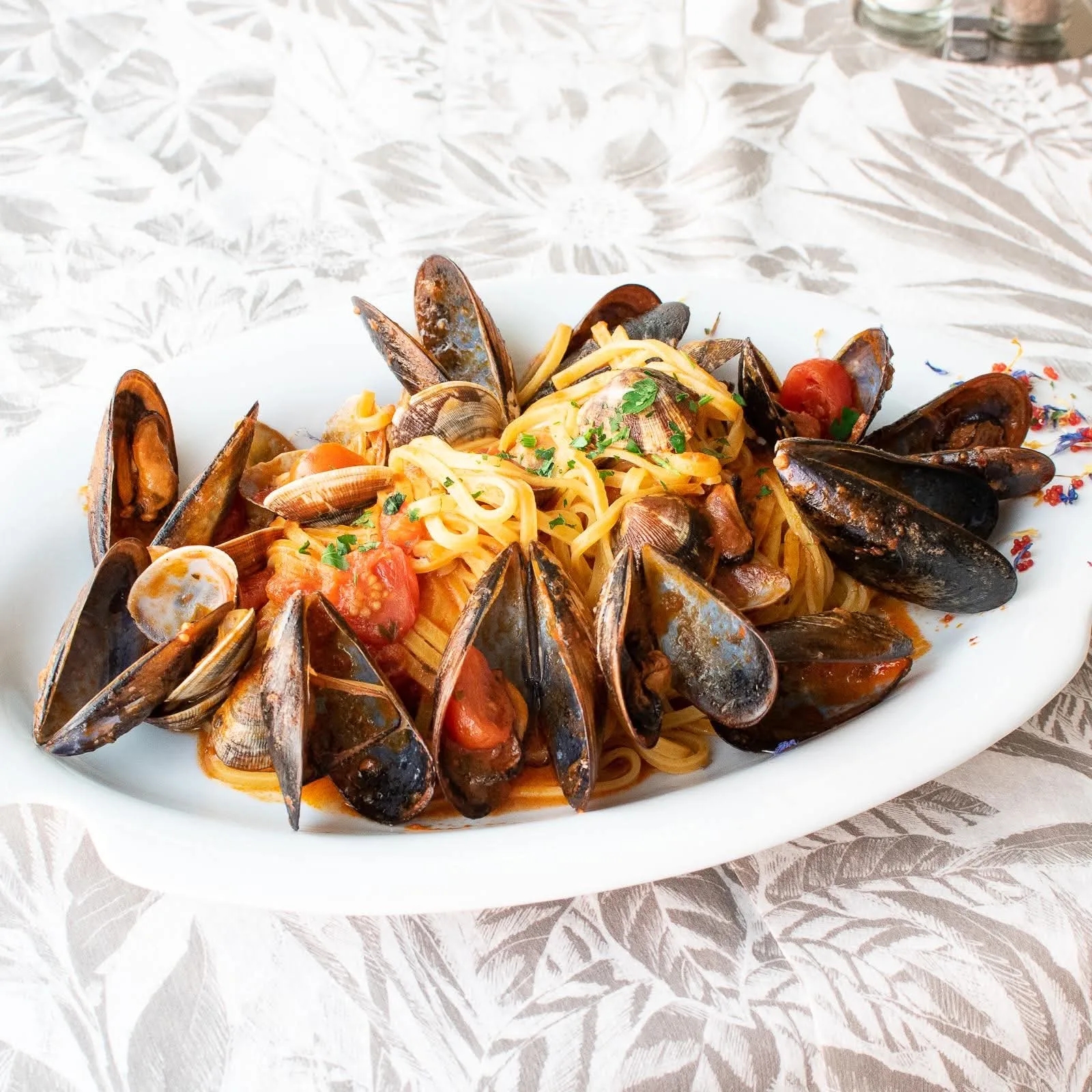 Spaghetti con cozze alla marinara